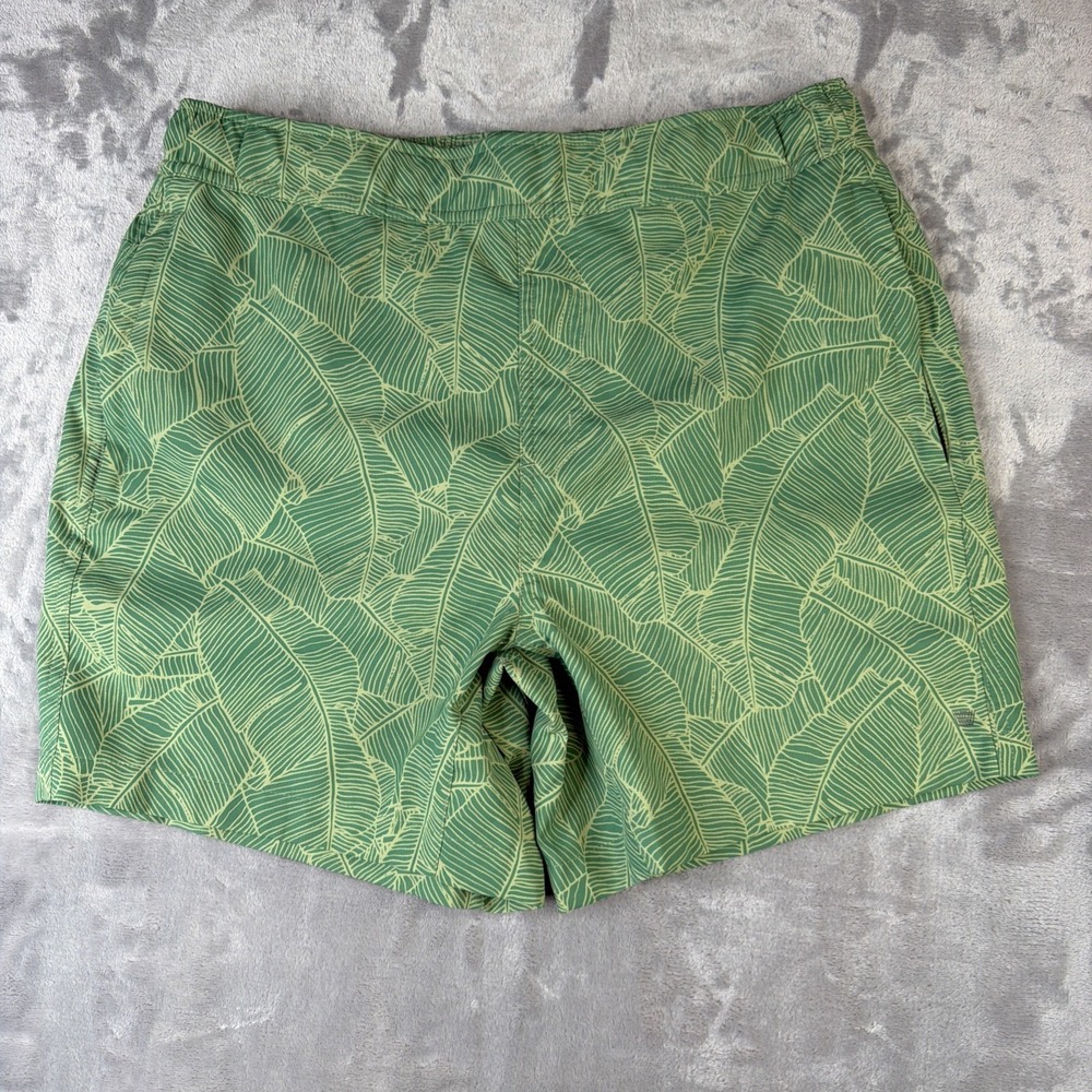 Mack Weldon Shorts Men Medium Green Leaf Print Stretch Performance Shorts